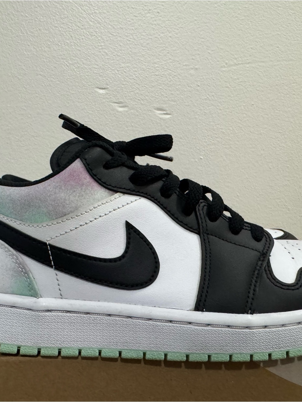 Jordan 1 Low Men’s Size 9.5